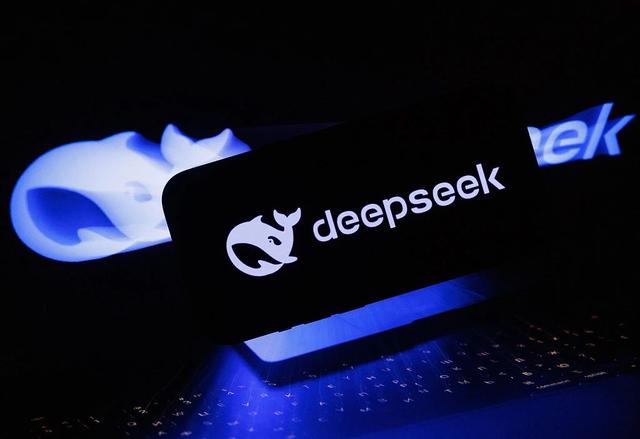 DeepSeek如何赋能6大行业？500+企业验证的AI转型方案（附实施流程）