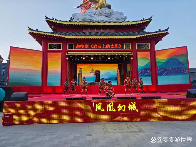 2026银川网红打卡排行TOP5:怀远夜市与凤凰幻城入选,专 2026银川网红打卡排行TOP5:怀远夜市与凤凰幻城入选,专