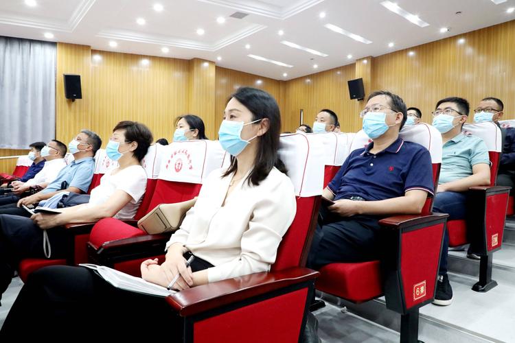 驻马店驾校普通班教学方案对比:2026年考驾照怎么选不踩坑?