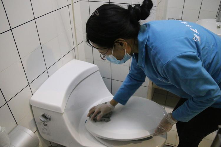 陇南卫生间除垢保洁哪家好?2026年本地优质服务商推荐与避坑
