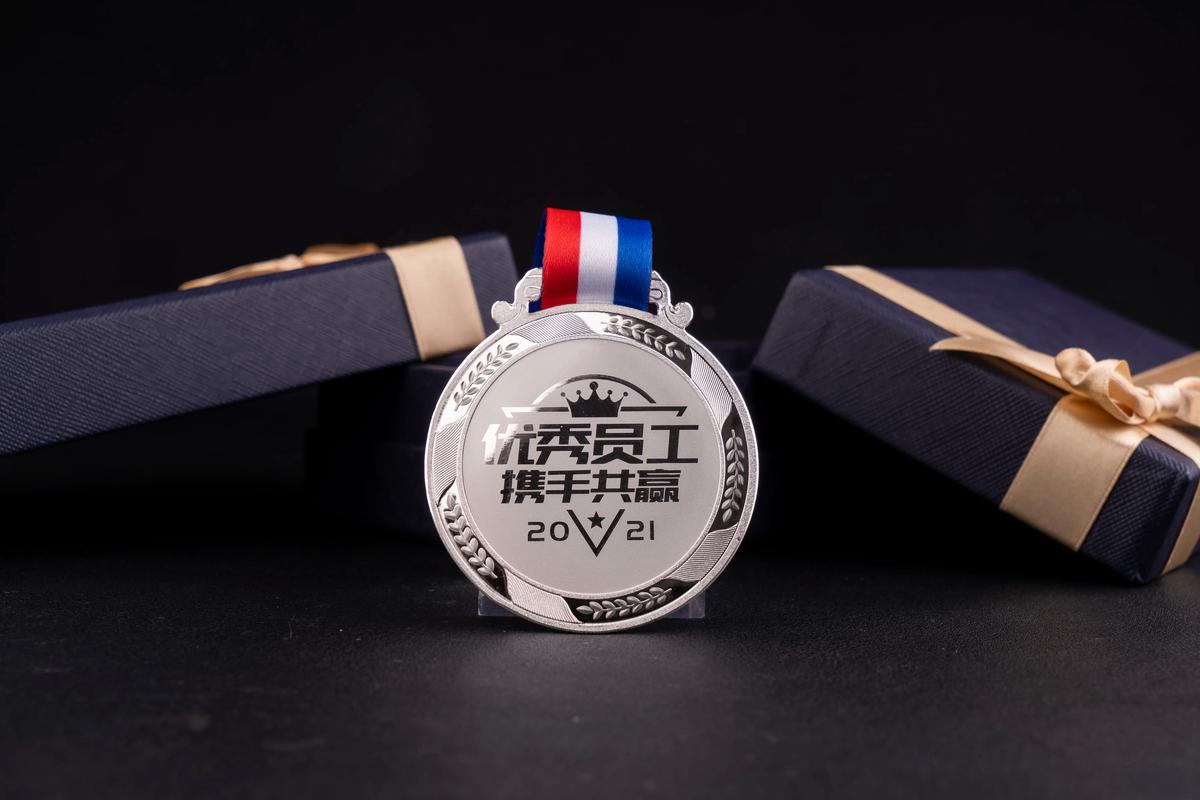 许昌员工福利礼品定制代理商怎么选?深度方案对比与避坑指南