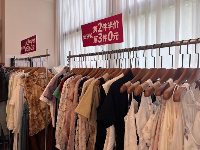 铜仁闲置服装转让多少钱？2026正规渠道与避坑指南