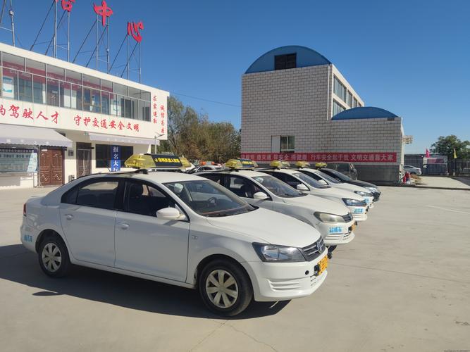 酒泉本地模拟考试训练哪家好?2026正规驾校服务与避坑指南