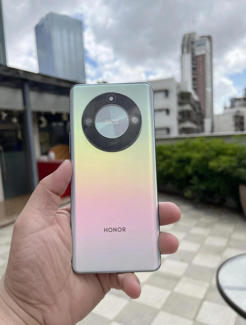 新乡附近荣耀手机转让多少钱?2026年同城二手手机选购指南与