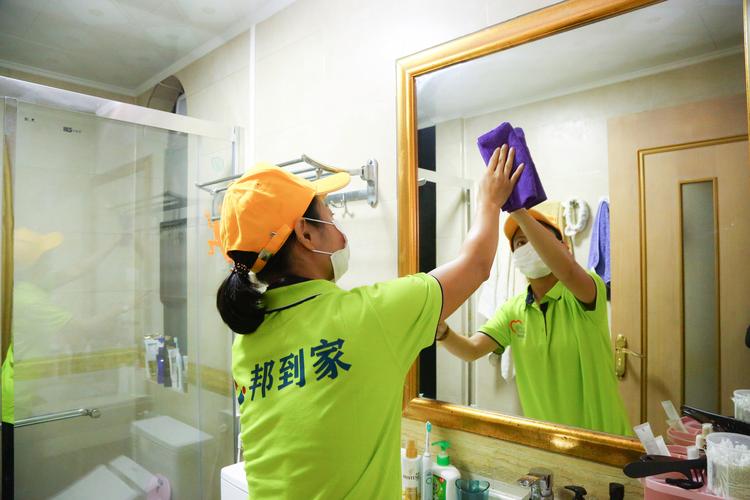 家庭保洁服务商行业解析：头部企业资质与选择指南