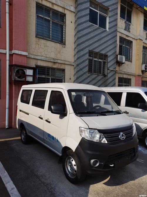 同城长安之星面包车出售市场分析：如何挑选性价比高的二手面包车
