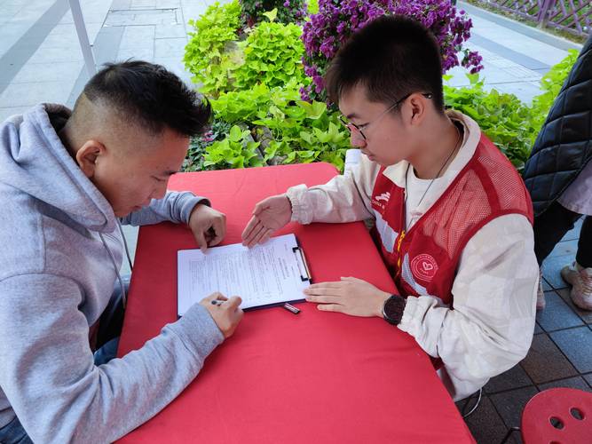 寻找失联的亲情与友情:同学亲友寻人服务行业解析